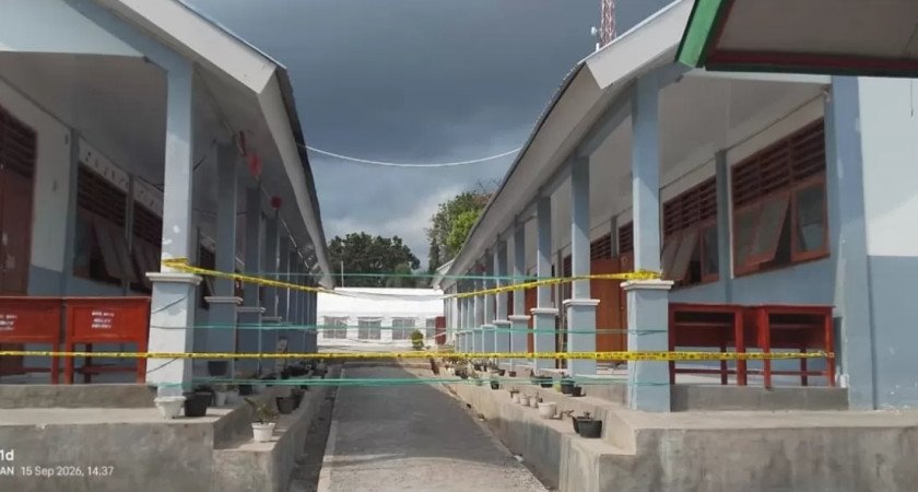 Bangunan Sekolah Rusak dan Tak Layak Digunakan, SMAS Katolik Pancasila Borong Pasang Garis Polisi